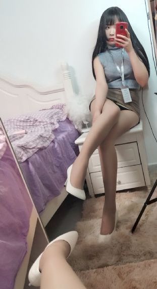 被各种男人cao到呻吟跪趴h_720全集在线观看