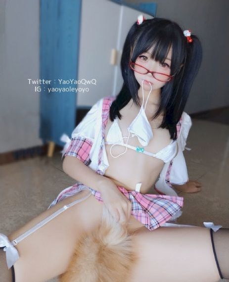 制服下乳女子校生_青苹果乐园免费高清观看