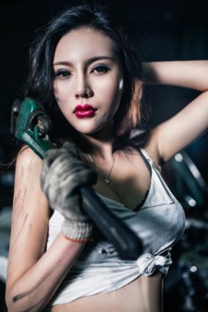 胸大的美女又黄又wwww_蓝光韩国电影在线观看