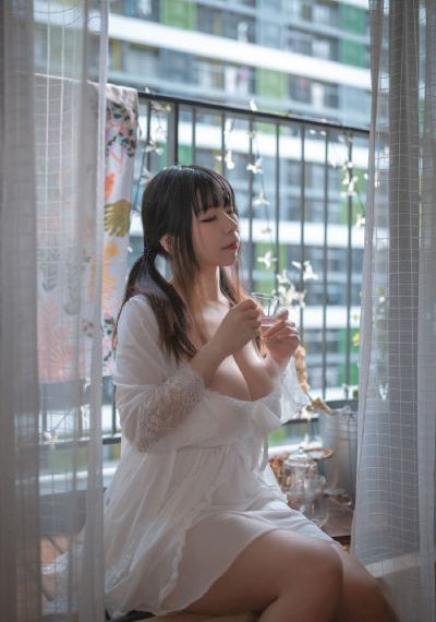 AV真人版甜蜜惩罚免费观看网址_720手机在线看